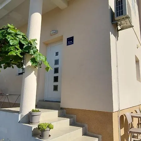 Angela * Šibenik