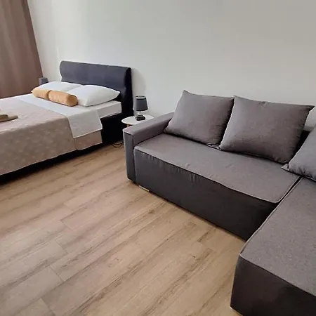 Angela * 希贝尼克